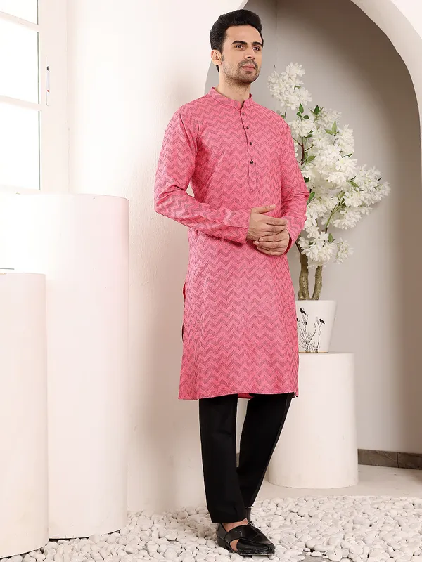 Pink_Straight_Cotton_textured_Kurta_For_Men