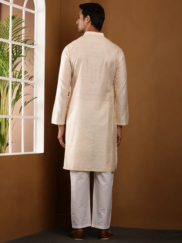 Off-White_Cotton_Elegant_Textured_Finish_Kurta_For_Men