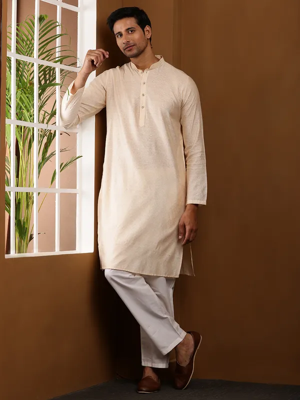 Off-White_Cotton_Elegant_Textured_Finish_Kurta_For_Men