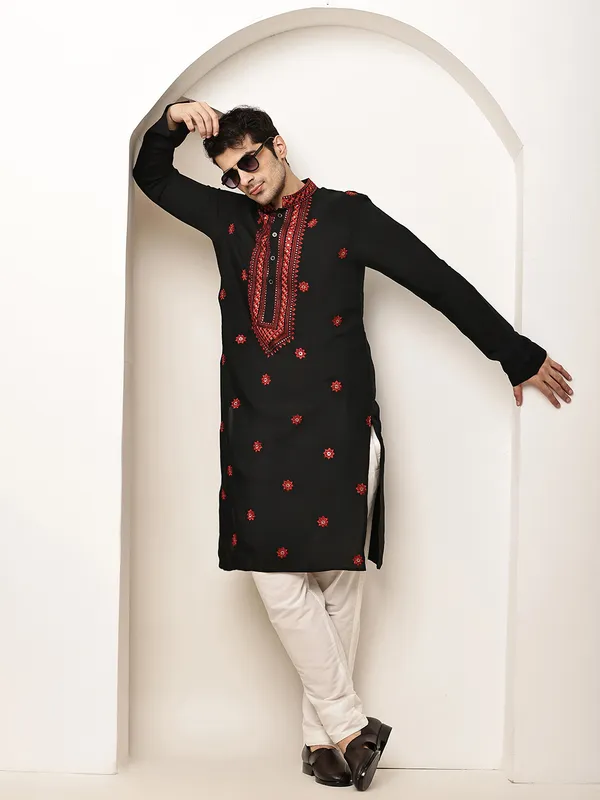 Black_Embroidered_Kurta_Set_with_Cream_Pajama_For_Men