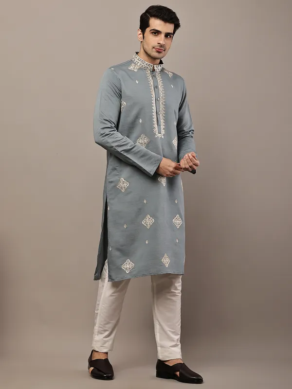 Grey_Embroidered_Kurta_Set_with_Cream_Pajama_For_Men