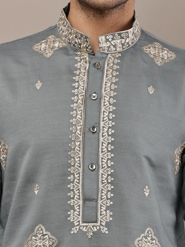 Grey_Embroidered_Kurta_Set_with_Cream_Pajama_For_Men