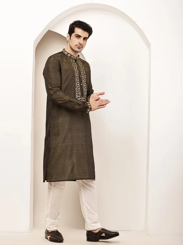 Green_Viscose_Silk_Zari-Work_Straight_Kurta_For_Men