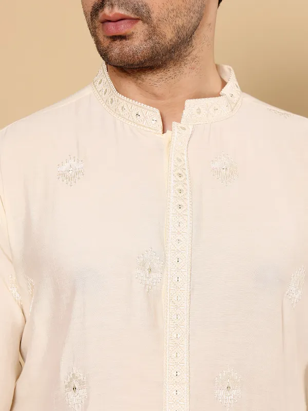 Cream_Straight_Viscose_Silk_Embroidered_Neckline_And_Motifs_Kurta_For_Men