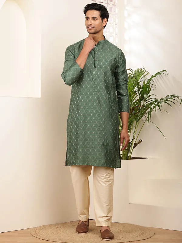 Dark_Green_Cotton_Floral_Print_Design_Kurta_For_Men