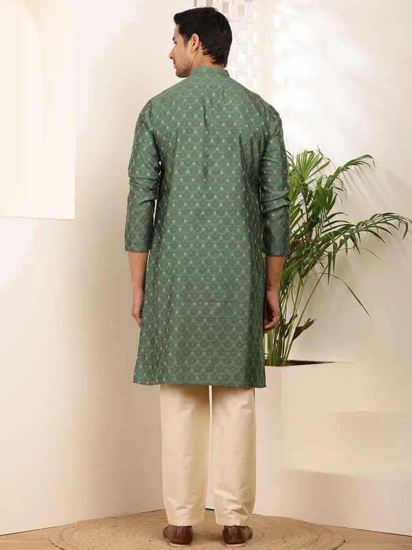 Dark_Green_Cotton_Floral_Print_Design_Kurta_For_Men
