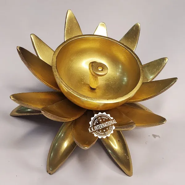 Brass_Lotus_Shape_Diya_With_Decorative_Details