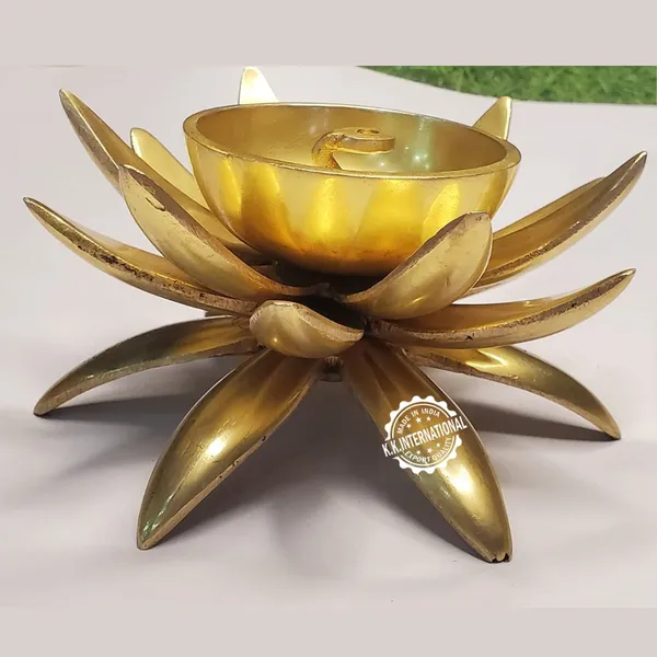 Brass_Lotus_Shape_Diya_With_Decorative_Details