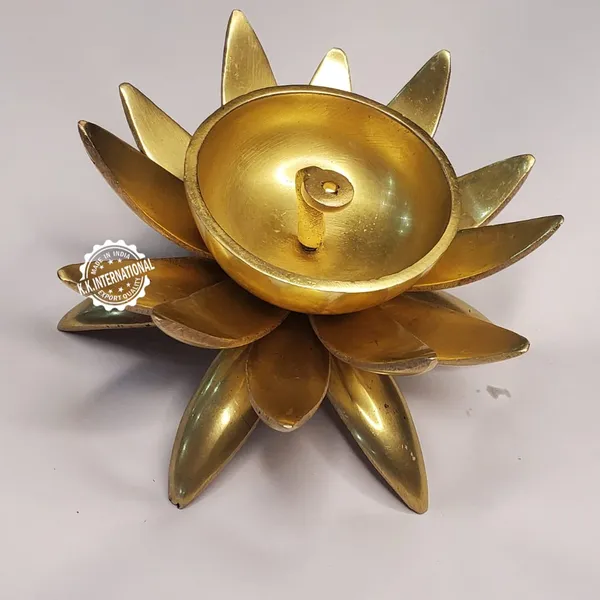 Brass_Lotus_Shape_Diya_With_Decorative_Details