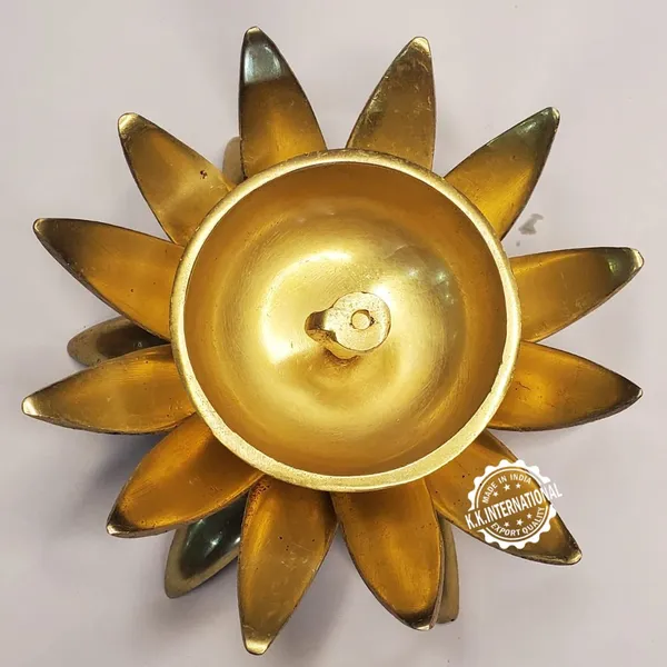 Brass_Lotus_Shape_Diya_With_Decorative_Details