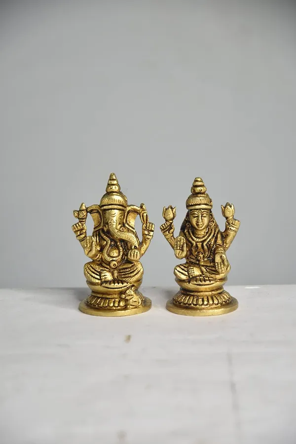 Handcrafted_Brass_Laxmi_Ganesh_Murti_–_Ideal_For_Temple_&_Occasion_Decoration