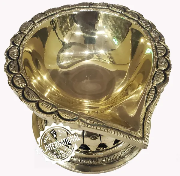 Pure_Brass_Traditional_Decorative_Diya_For_Home_Decor_|_Handcrafted_Oil_Lamp_|_Festival_Gift_Item
