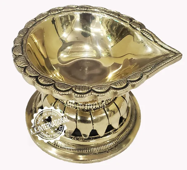 Pure_Brass_Traditional_Decorative_Diya_For_Home_Decor_|_Handcrafted_Oil_Lamp_|_Festival_Gift_Item