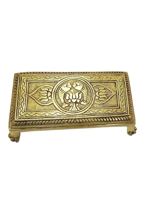Brass_Chowki_–_Elephant_Leg_Design_Asan_For_Home_&_Temple_Use_(5.5_Inches_X_3.5_Inches,_450G)