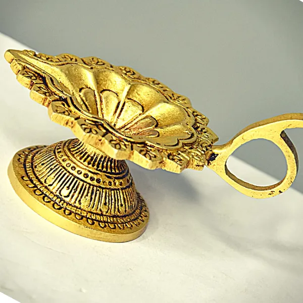Diya_Brass_Diya_Brass_Diya_Idol_Details-_W-250_G_H-2.5_Inch_L-3.5_Inch