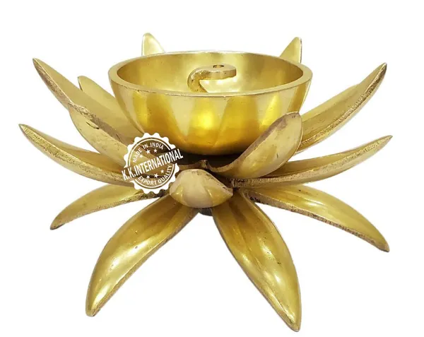 Kamal_Diya_–_Brass_Lotus_Oil_Lamp