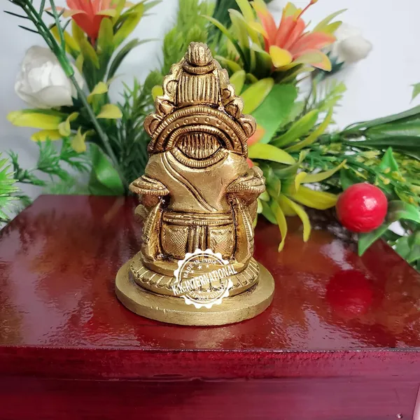 Brass_Kuber_Maharaj_Idol,_Handcrafted_Showpiece