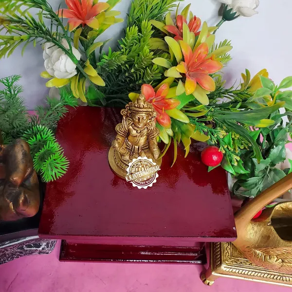 Brass_Kuber_Maharaj_Idol,_Handcrafted_Showpiece