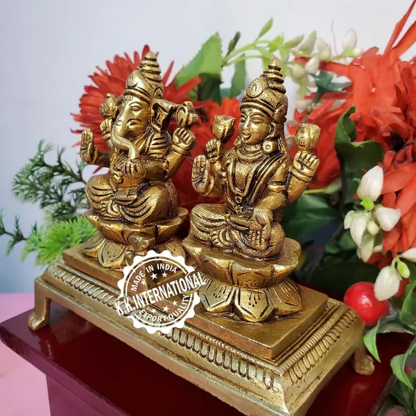 Brass_Laxmi_Ganesh_Idol_Pair,_Standard,_Weight_-_Antique_Yellow,_2_Piece_For_Gifting_&_Home_Decor