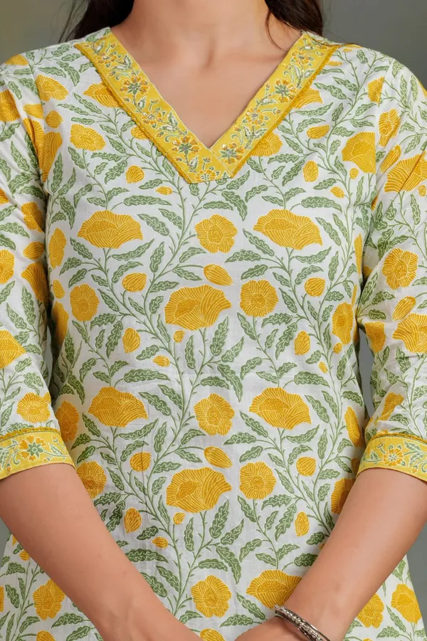 Women's_Printed_Kurta_Pant_Dupatta_Set