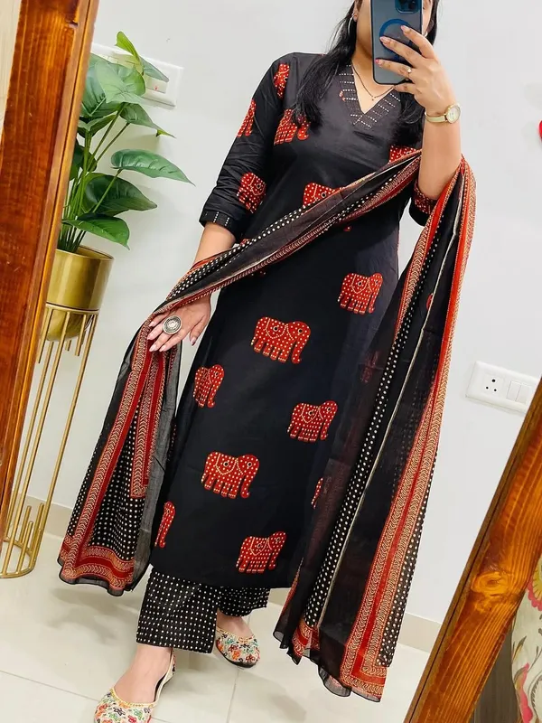 Black_Elephant_Print_Kurta_Set_with_Printed_Dupatta