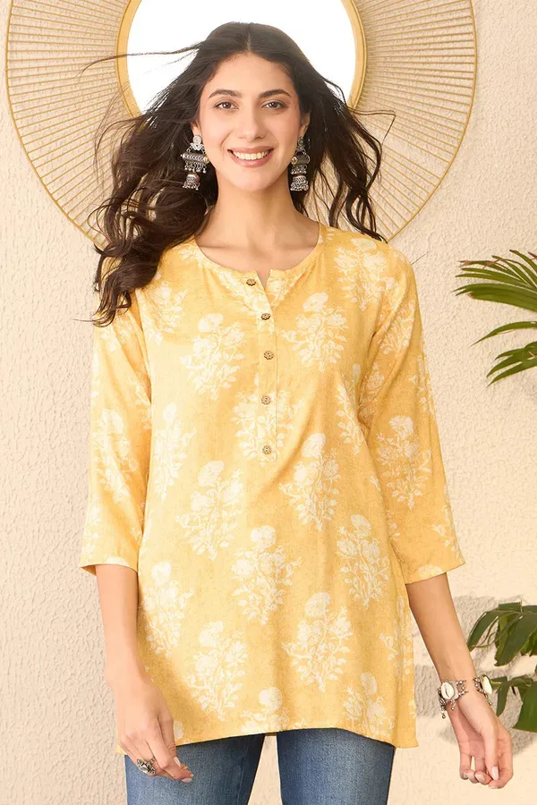 Yellow_Cotton_Blend_Floral_Printed_Regular_Top