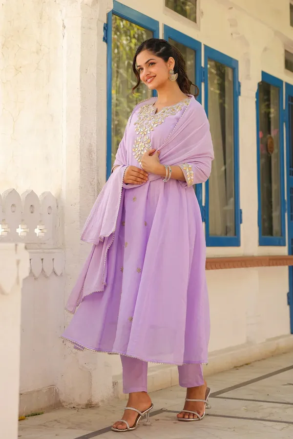 Lavender_Mulmul_Gota_Patti_&_Zari_Embroidered_Anarkali_Set