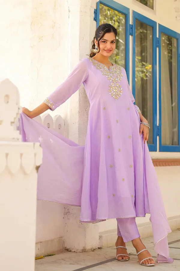 Lavender_Mulmul_Gota_Patti_&_Zari_Embroidered_Anarkali_Set