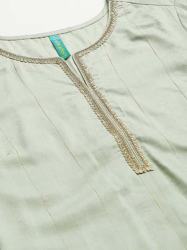 Green_Viscose_Premium_&_Elegant_Kurta_&_Pant_Set_With_Dupatta_For_Women_&_Girls