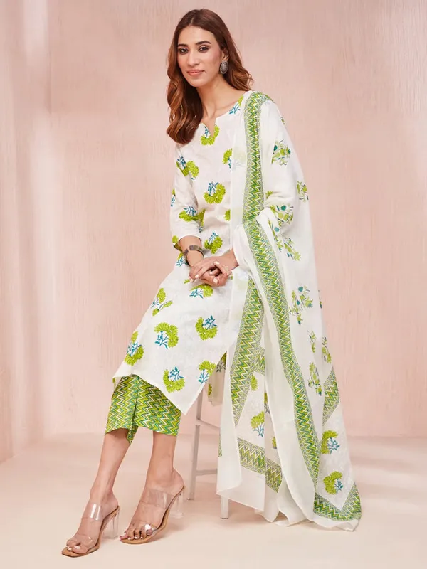 Green_&_White_Cotton_Premium_&_Elegant_Kurta_&_Pant_Set_With_Dupatta_For_Women_&_Girls