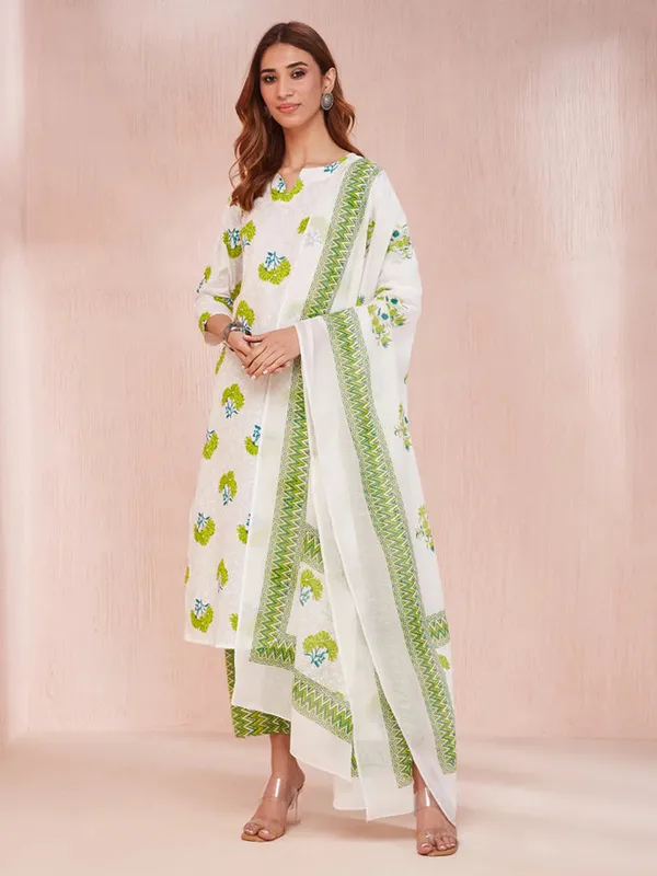 Green_&_White_Cotton_Premium_&_Elegant_Kurta_&_Pant_Set_With_Dupatta_For_Women_&_Girls