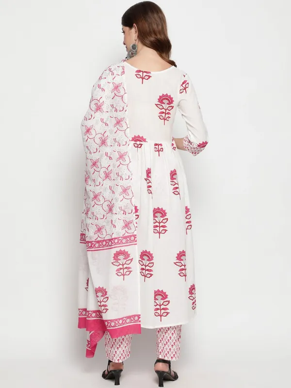 Pink_Cotton_Premium_&_Elegant_Kurta_&_Pant_Set_With_Dupatta_For_Women_&_Girls