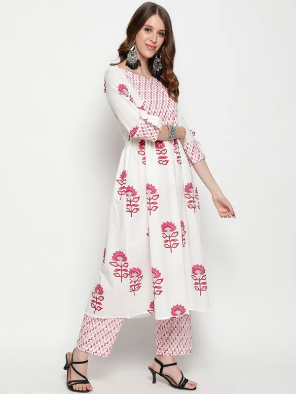 Pink_Cotton_Premium_&_Elegant_Kurta_&_Pant_Set_With_Dupatta_For_Women_&_Girls