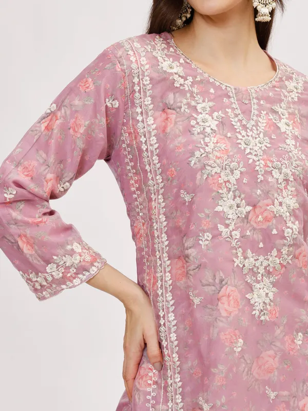 Lilac_Organza_Premium_&_Elegant_Kurta_&_Pant_Set_With_Dupatta_For_Women_&_Girls