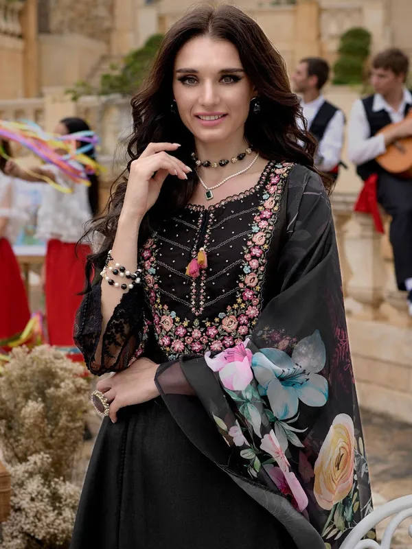 Black_Cotton_Premium_&_Elegant_Kurta_&_Pant_Set_With_Dupatta_For_Women_&_Girls