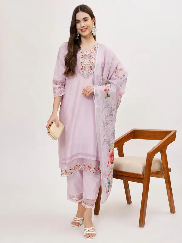 Lilac_Cotton_Premium_&_Elegant_Kurta_&_Pant_Set_With_Dupatta_For_Women_&_Girls