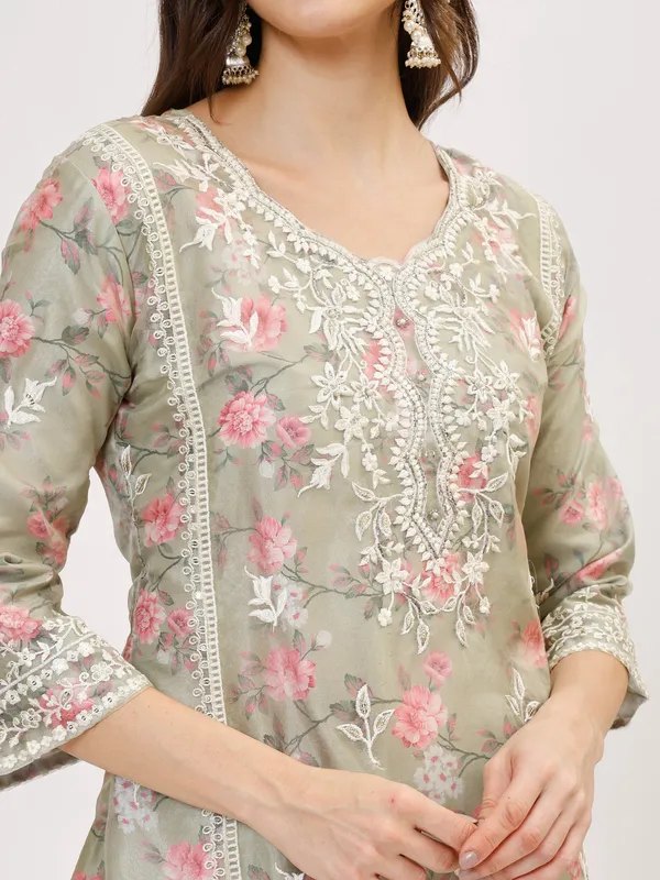 Green_&_Pink_Organza_Premium_&_Elegant_Kurta_&_Pant_Set_With_Dupatta_For_Women_&_Girls