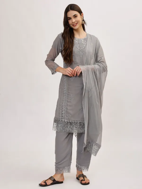 Grey_Cotton_Premium_&_Elegant_Kurta_&_Pant_Set_With_Dupatta_For_Women_&_Girls