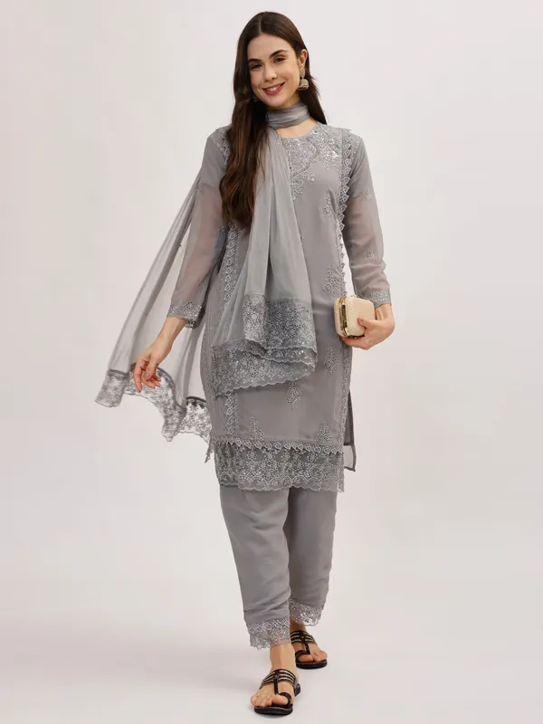 Grey_Cotton_Premium_&_Elegant_Kurta_&_Pant_Set_With_Dupatta_For_Women_&_Girls