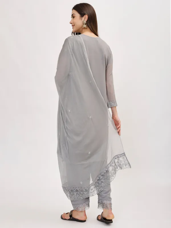 Grey_Cotton_Premium_&_Elegant_Kurta_&_Pant_Set_With_Dupatta_For_Women_&_Girls