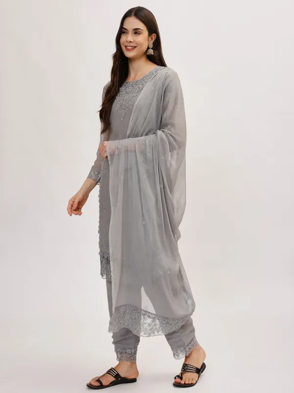Grey_Cotton_Premium_&_Elegant_Kurta_&_Pant_Set_With_Dupatta_For_Women_&_Girls