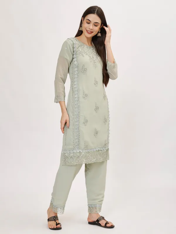 Green_Cotton_Premium_&_Elegant_Kurta_&_Pant_Set_With_Dupatta_For_Women_&_Girls