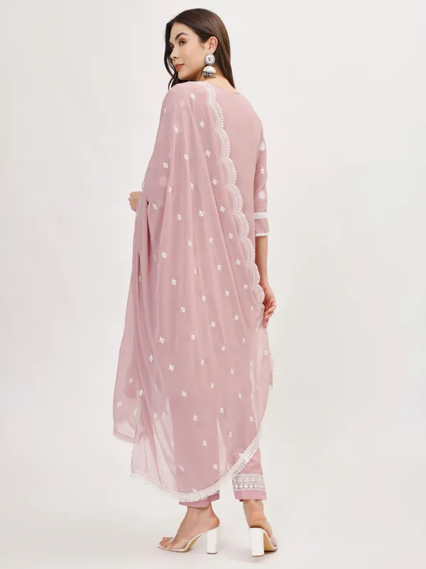 Lilac_Cotton_Premium_&_Elegant_Kurta_&_Pant_Set_With_Dupatta_For_Women_&_Girls