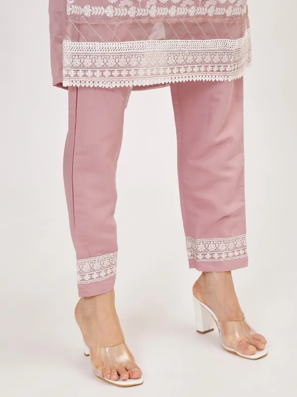 Lilac_Cotton_Premium_&_Elegant_Kurta_&_Pant_Set_With_Dupatta_For_Women_&_Girls