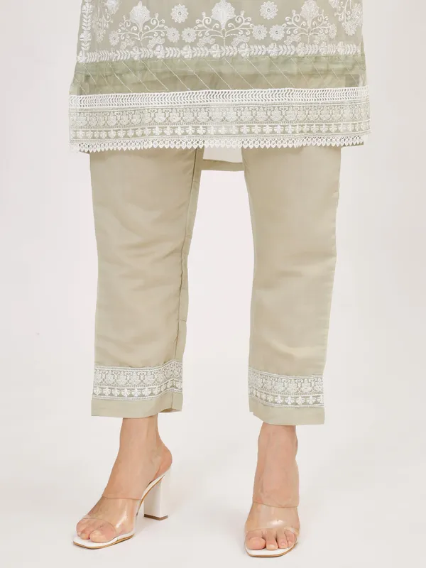 Green_Cotton_Premium_&_Elegant_Kurta_&_Pant_Set_With_Dupatta_For_Women_&_Girls