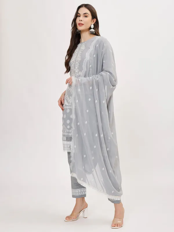 Grey_Cotton_Premium_&_Elegant_Kurta_&_Pant_Set_With_Dupatta_For_Women_&_Girls