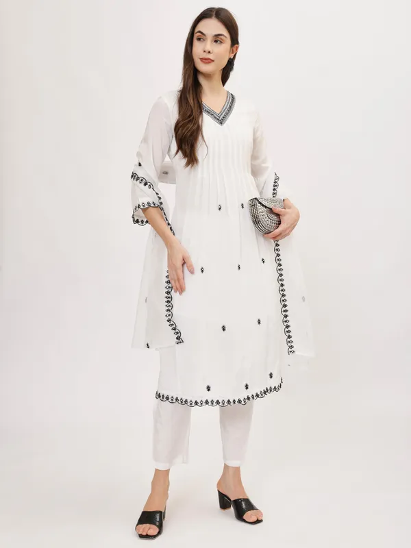 White_Cotton_Premium_&_Elegant_Kurta_&_Pant_Set_With_Dupatta_For_Women_&_Girls