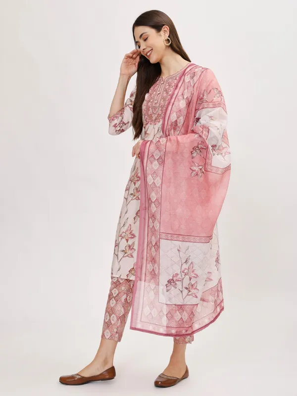 Pink_Cotton_Premium_&_Elegant_Kurta_&_Pant_Set_With_Dupatta_For_Women_&_Girls