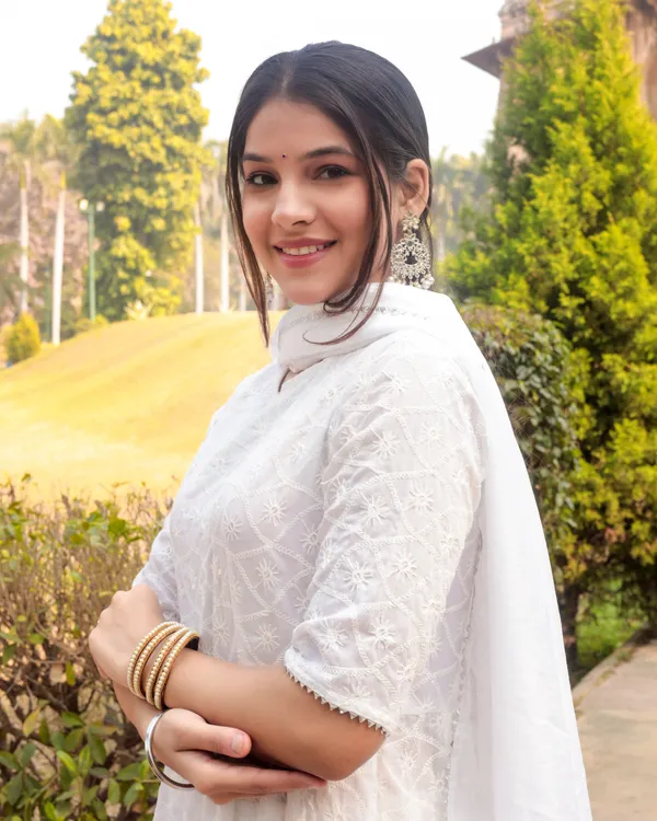 White_Cotton_Premium_&_Elegant_Kurta_&_Dupatta_Set_For_Women_&_Girls