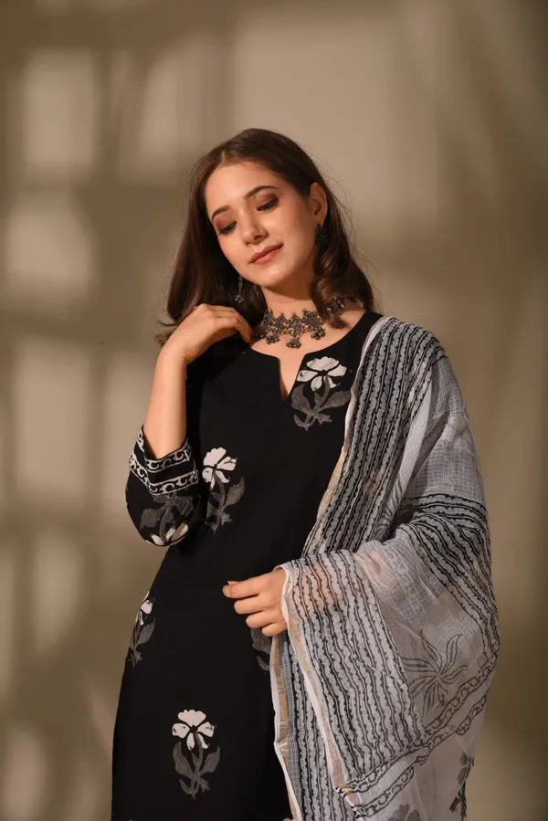 Black_Cotton_Premium_&_Elegant_Kurta_&_Pant_Set_With_Dupatta_For_Women_&_Girls